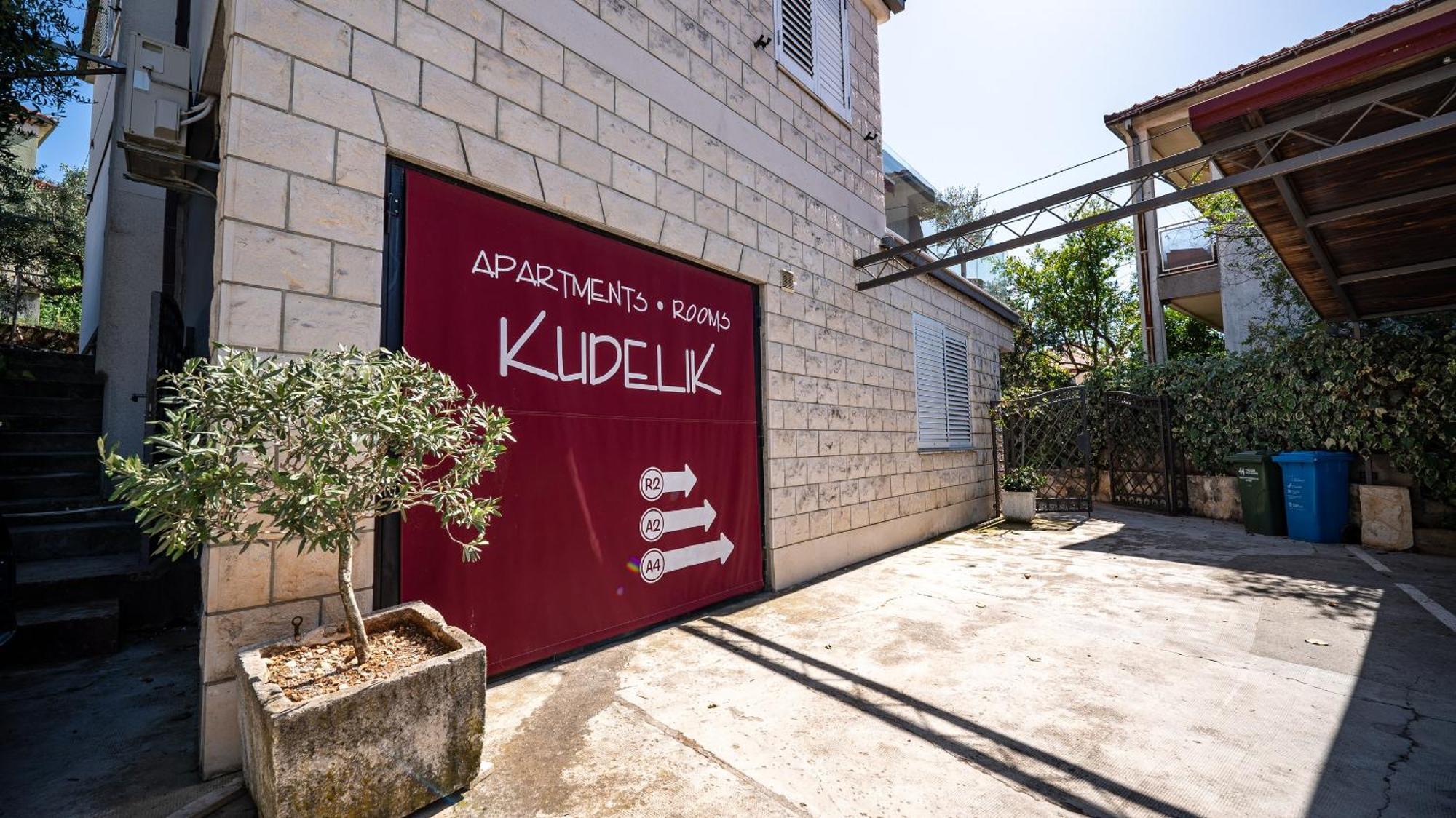 Apartments Kudelik Trogir Luaran gambar